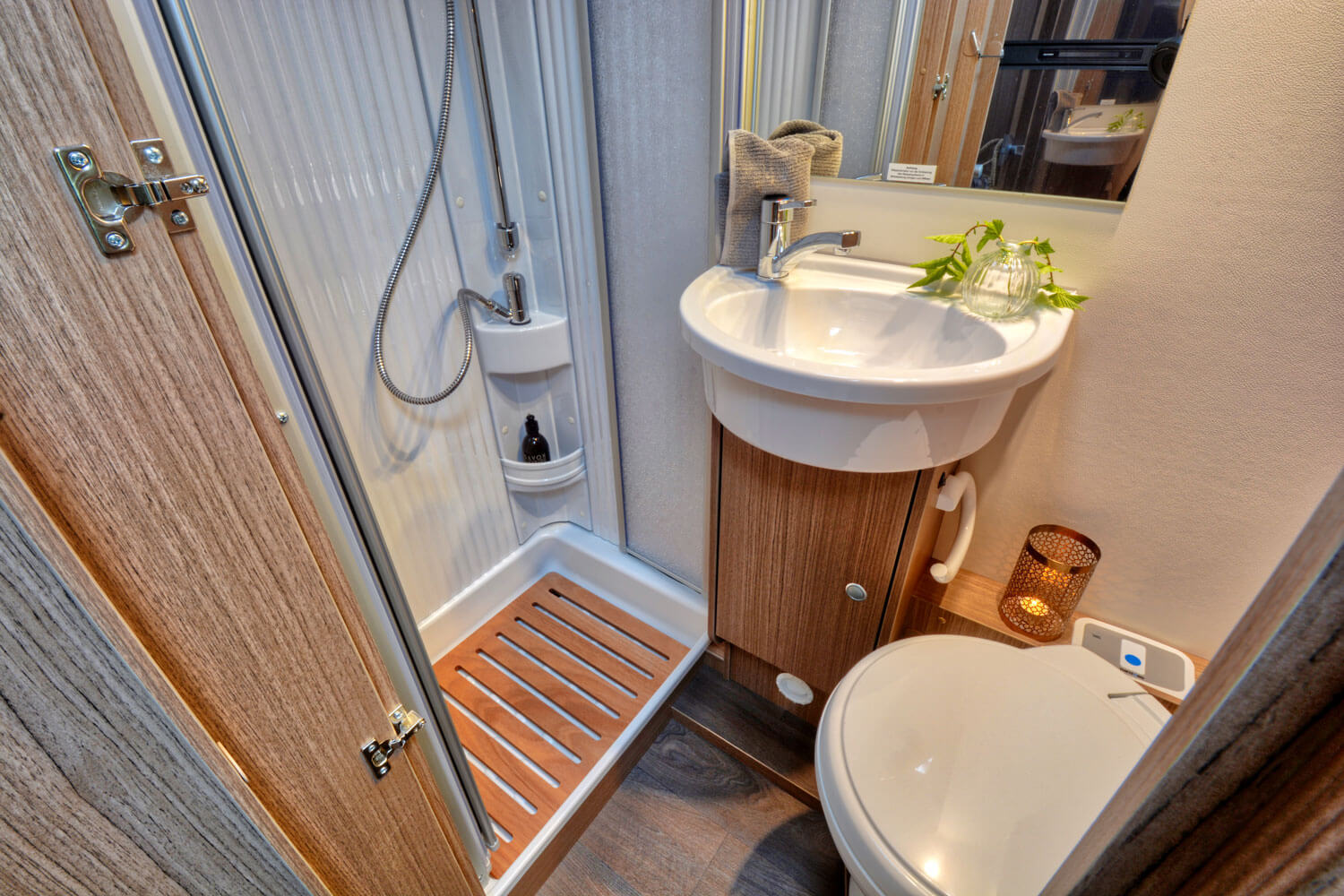 SkandiTrip family luxury motorhome pentry